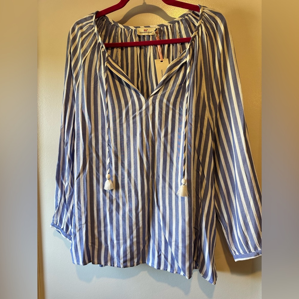 Vineyard Vines Pheasant style Striped Blue and White Women's Top